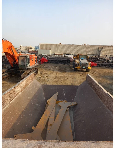 Camion articulat Komatsu HM400-3R (4 pcs available in Abu Dhabi): Foto 19