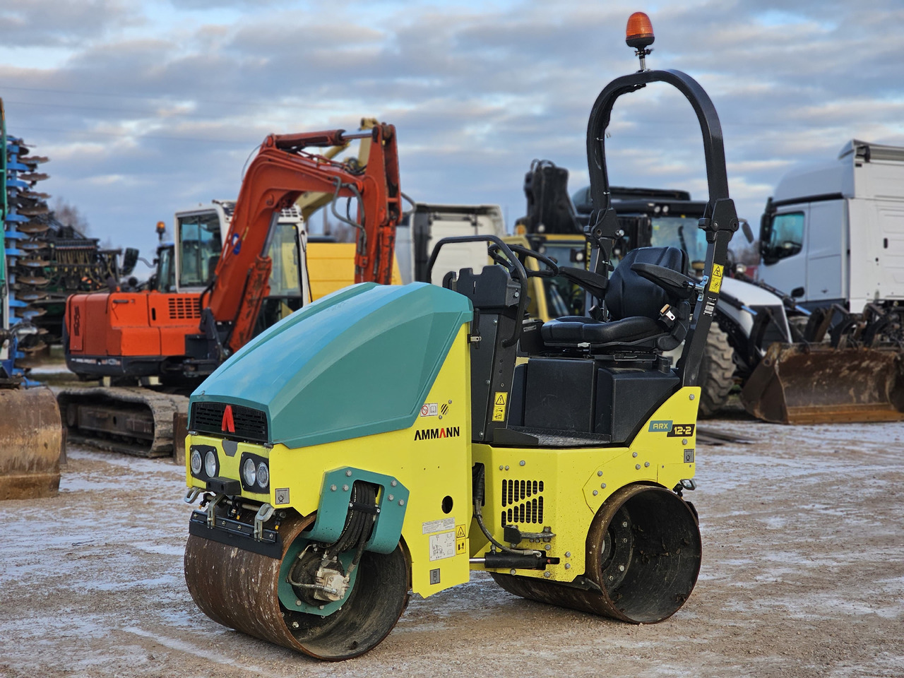AMMANN ARX 12-2 - Cilindru compactor: Foto 2 AMMANN ARX 12-2 - Cilindru compactor: Foto 2