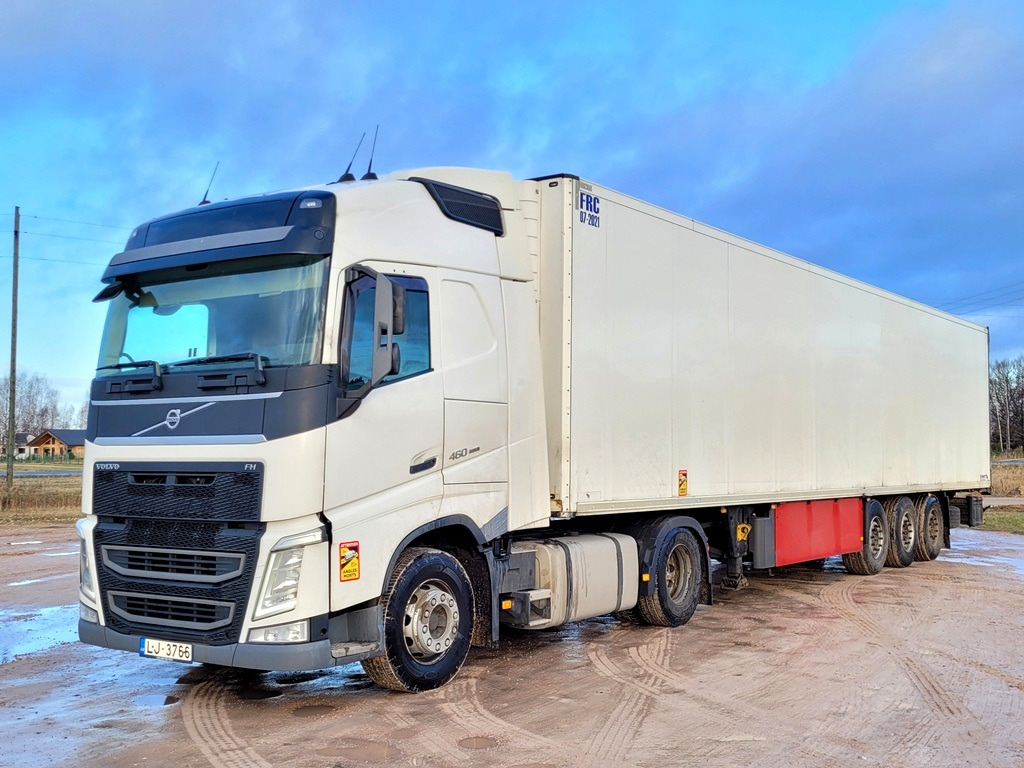 Volvo FH460 + refrigerated semi-trailer - Cap tractor: Foto 3 Volvo FH460 + refrigerated semi-trailer - Cap tractor: Foto 3