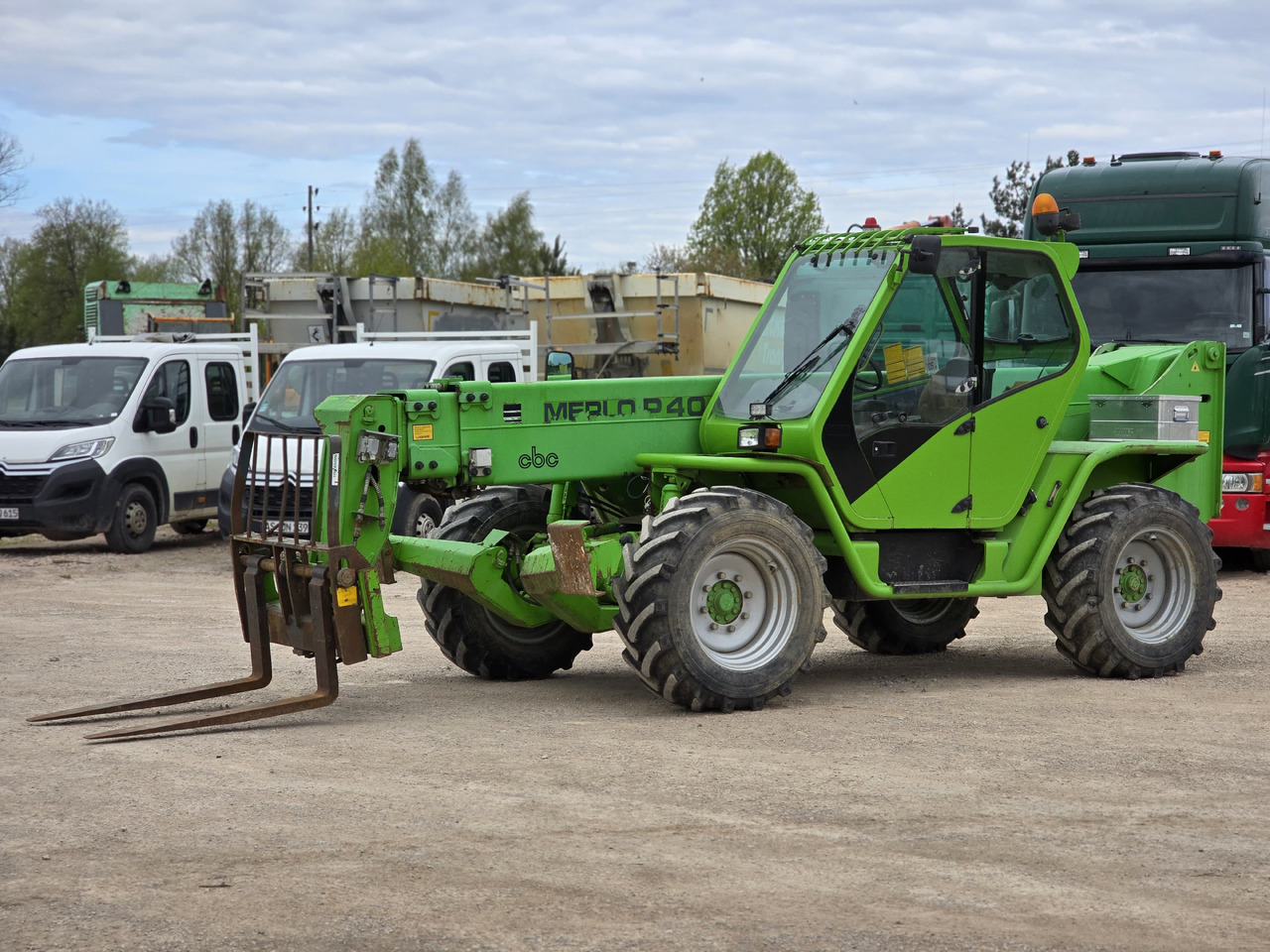MERLO P40.14 K - Încărcător pe roți telescopic: Foto 2 MERLO P40.14 K - Încărcător pe roți telescopic: Foto 2