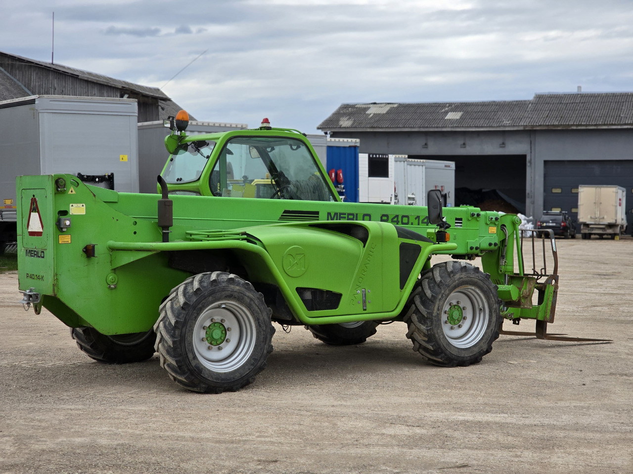 MERLO P40.14 K - Încărcător pe roți telescopic: Foto 5 MERLO P40.14 K - Încărcător pe roți telescopic: Foto 5