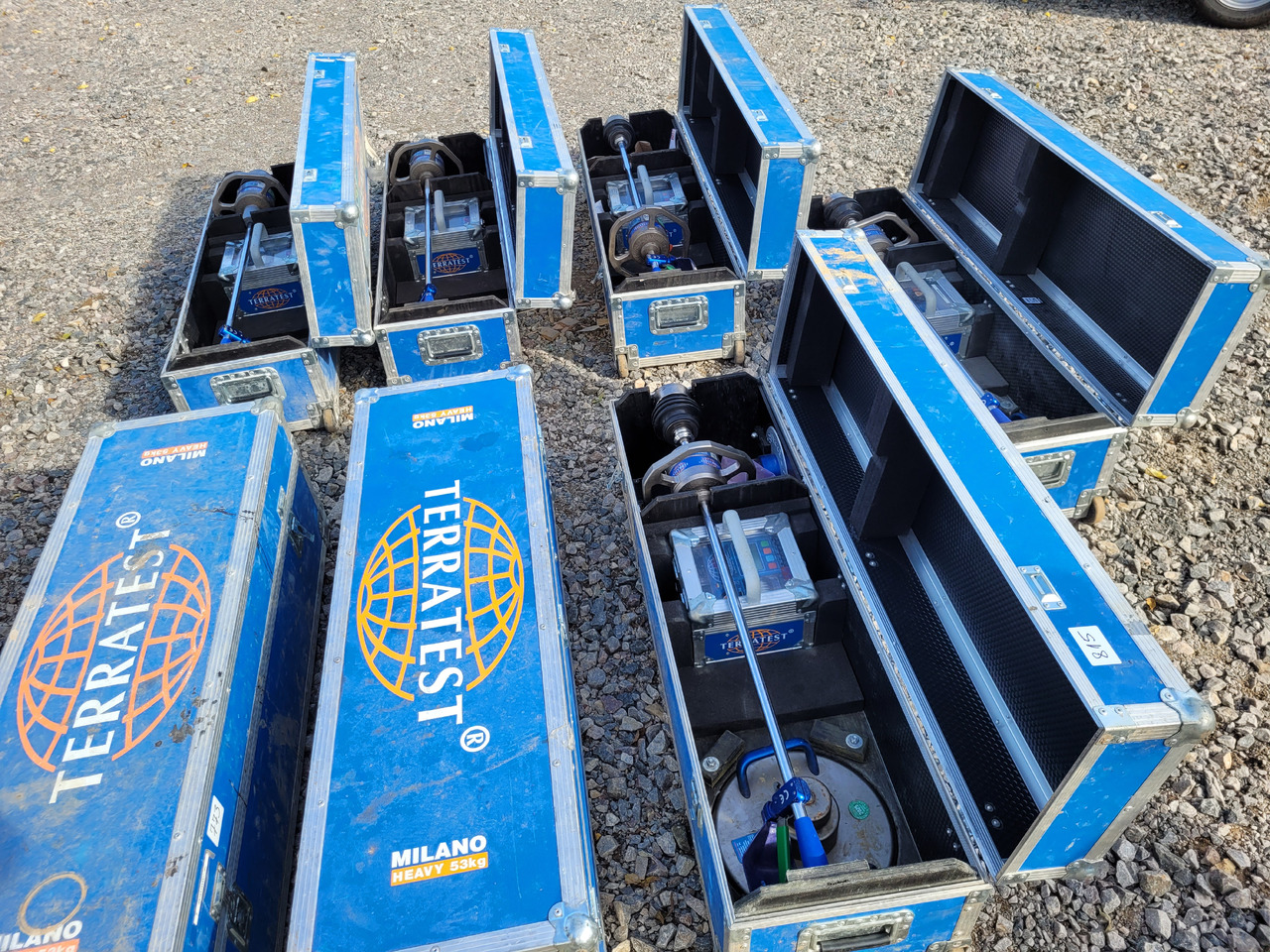 Terratest 4000 Light Weight Deflectometer - Echipamente de constructii: Foto 1 Terratest 4000 Light Weight Deflectometer - Echipamente de constructii: Foto 1