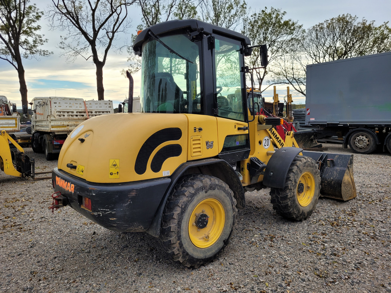 YANMAR V65 - Încărcător frontal pe pneuri: Foto 5 YANMAR V65 - Încărcător frontal pe pneuri: Foto 5