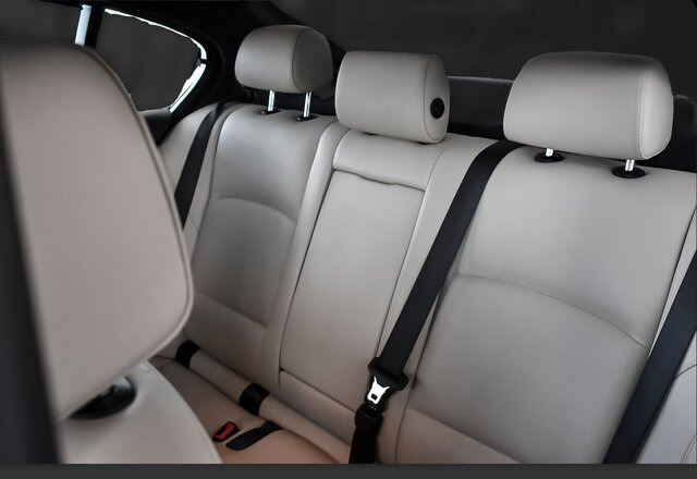 BMW 530d xDrive INDIVIDUAL CONNECTED DRIVE ECO PRO... - Berlină/ Sedan: Foto 4 BMW 530d xDrive INDIVIDUAL CONNECTED DRIVE ECO PRO... - Berlină/ Sedan: Foto 4