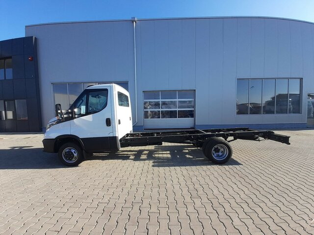IVECO Daily 35C16H3.0 COMFORT & CONSTRUCTION PACK... - Camion şasiu, Autoutilitară: Foto 2 IVECO Daily 35C16H3.0 COMFORT & CONSTRUCTION PACK... - Camion şasiu, Autoutilitară: Foto 2