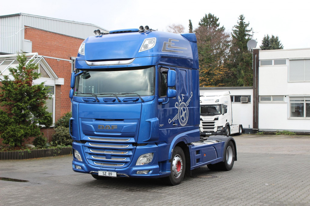 Daf 480 SSC Retarder Kühlbox 2 Tanks Standklima - Cap tractor: Foto 1 Daf 480 SSC Retarder Kühlbox 2 Tanks Standklima - Cap tractor: Foto 1