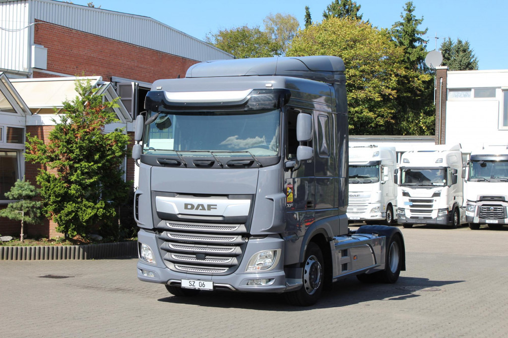 Daf XF 530 SC Retarder ACC LDWS Kühlbox Vollspoiler - Cap tractor: Foto 1 Daf XF 530 SC Retarder ACC LDWS Kühlbox Vollspoiler - Cap tractor: Foto 1