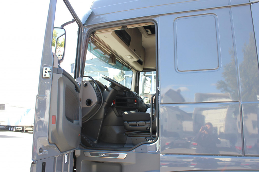 Daf XF 530 SC Retarder ACC LDWS Kühlbox Vollspoiler - Cap tractor: Foto 3 Daf XF 530 SC Retarder ACC LDWS Kühlbox Vollspoiler - Cap tractor: Foto 3
