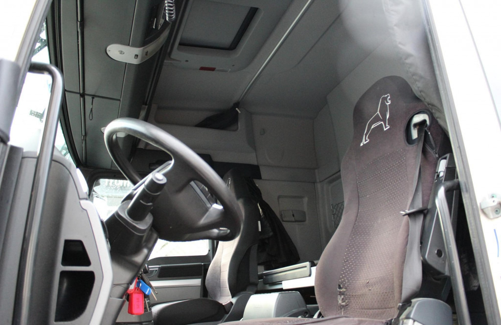 MAN TGX 18.480 E6 Retarder Kompressor Alufelgen Kühl - Cap tractor: Foto 4 MAN TGX 18.480 E6 Retarder Kompressor Alufelgen Kühl - Cap tractor: Foto 4