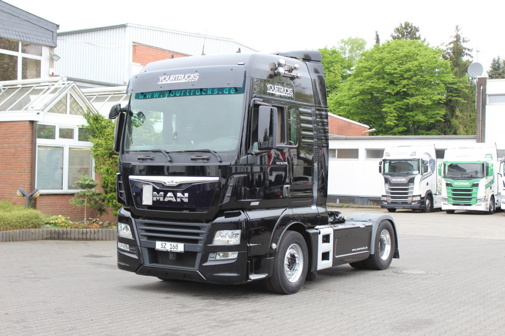 MAN TGX 520 D38 XXL Retarder Standklima Navi - Cap tractor: Foto 1 MAN TGX 520 D38 XXL Retarder Standklima Navi - Cap tractor: Foto 1