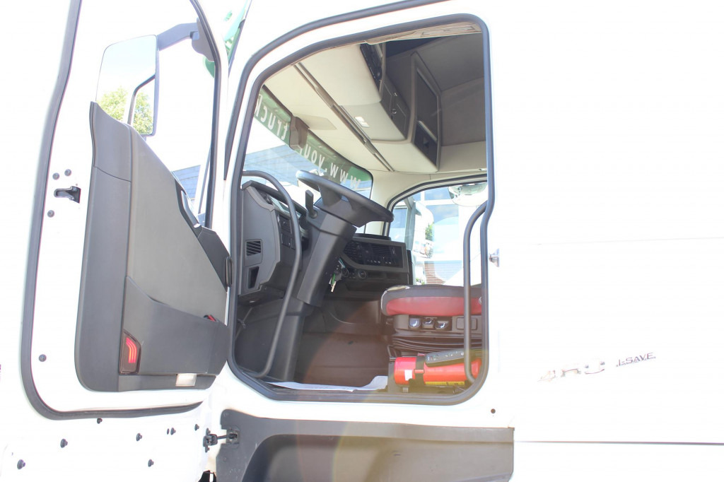 Volvo FH 460 E6 Globetrotter 2 Tanks i-Park Cool - Cap tractor: Foto 2 Volvo FH 460 E6 Globetrotter 2 Tanks i-Park Cool - Cap tractor: Foto 2