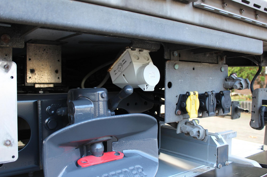 Mercedes-Benz Actros 1830 E6 TK T-1200R Multi Bi-Temp LBW AHK - Camion frigider: Foto 5 Mercedes-Benz Actros 1830 E6 TK T-1200R Multi Bi-Temp LBW AHK - Camion frigider: Foto 5