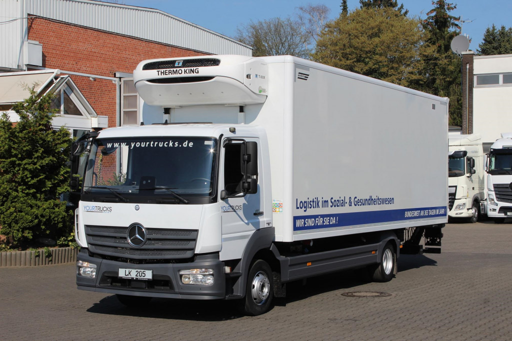 Mercedes-Benz Atego 1221 E6 TK T-800 R Strom Türen+LBW - Camion frigider: Foto 1 Mercedes-Benz Atego 1221 E6 TK T-800 R Strom Türen+LBW - Camion frigider: Foto 1