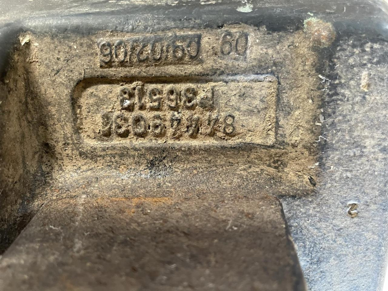 Case-IH New Holland Achsschenkel - Punte şi piese pentru Utilaje agricole: Foto 4 Case-IH New Holland Achsschenkel - Punte şi piese pentru Utilaje agricole: Foto 4