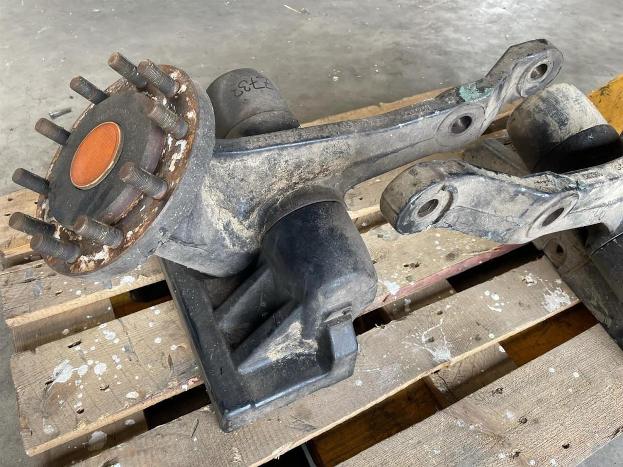 Case-IH New Holland Achsschenkel - Punte şi piese pentru Utilaje agricole: Foto 3 Case-IH New Holland Achsschenkel - Punte şi piese pentru Utilaje agricole: Foto 3