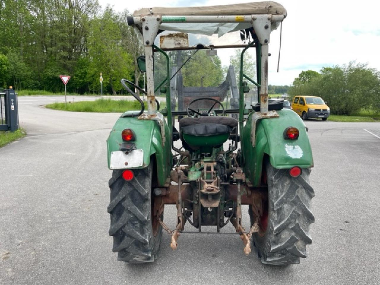 Deutz-Fahr D 4005 mit Frontlader / Oldtimer - Tractor agricol: Foto 4 Deutz-Fahr D 4005 mit Frontlader / Oldtimer - Tractor agricol: Foto 4