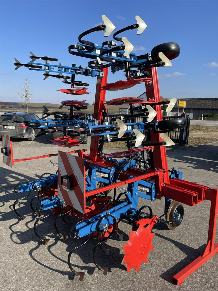Hatzenbichler 6-reihiges Hackgerät, 75 cm Abstand, TOP Zustand - Maşină pentru prelucrarea solului: Foto 3 Hatzenbichler 6-reihiges Hackgerät, 75 cm Abstand, TOP Zustand - Maşină pentru prelucrarea solului: Foto 3