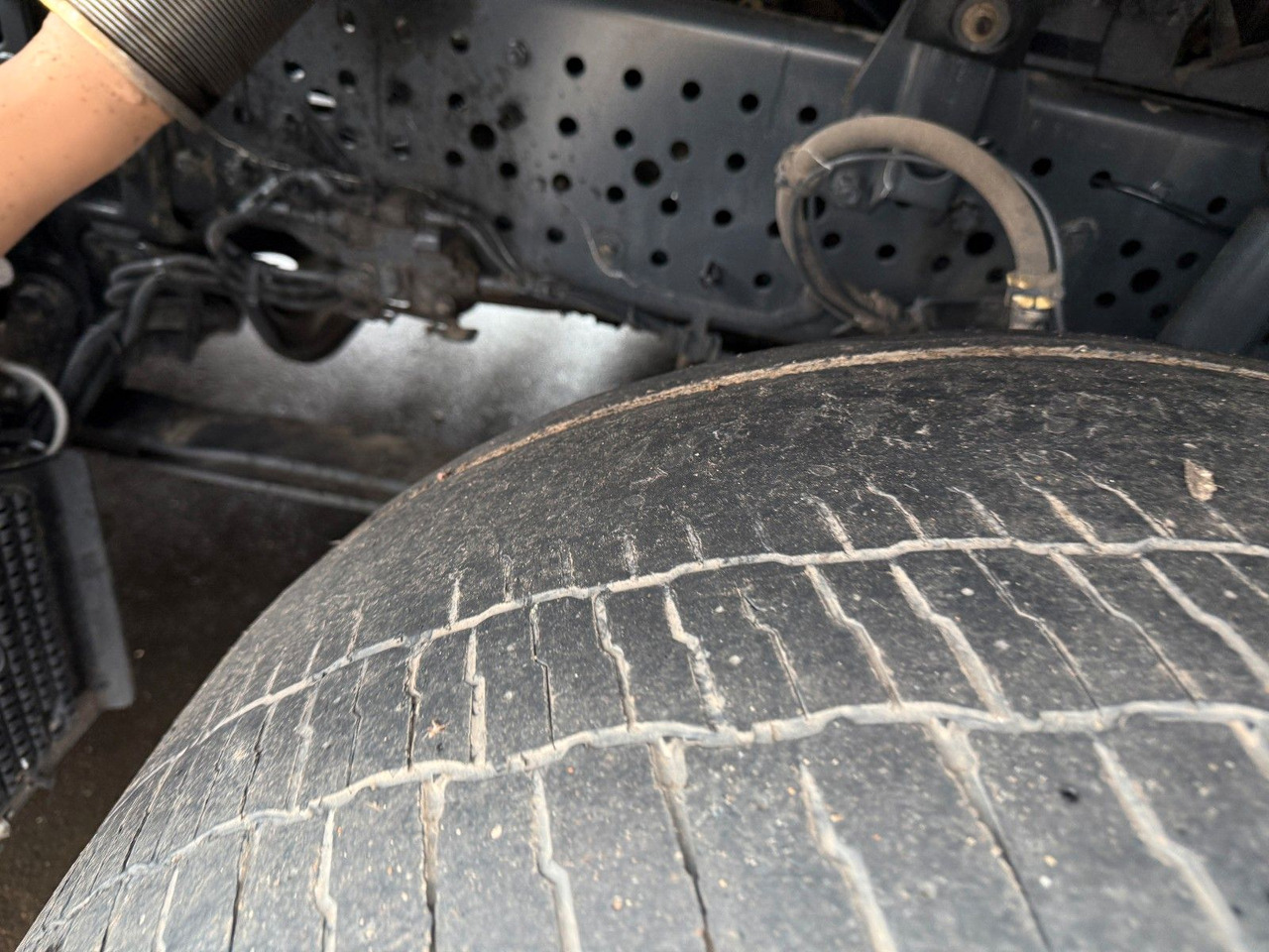 Leasing de  Mercedes-Benz Actros 1843 Stream Space,  Hydraulik, Retarder Mercedes-Benz Actros 1843 Stream Space,  Hydraulik, Retarder: Foto 22