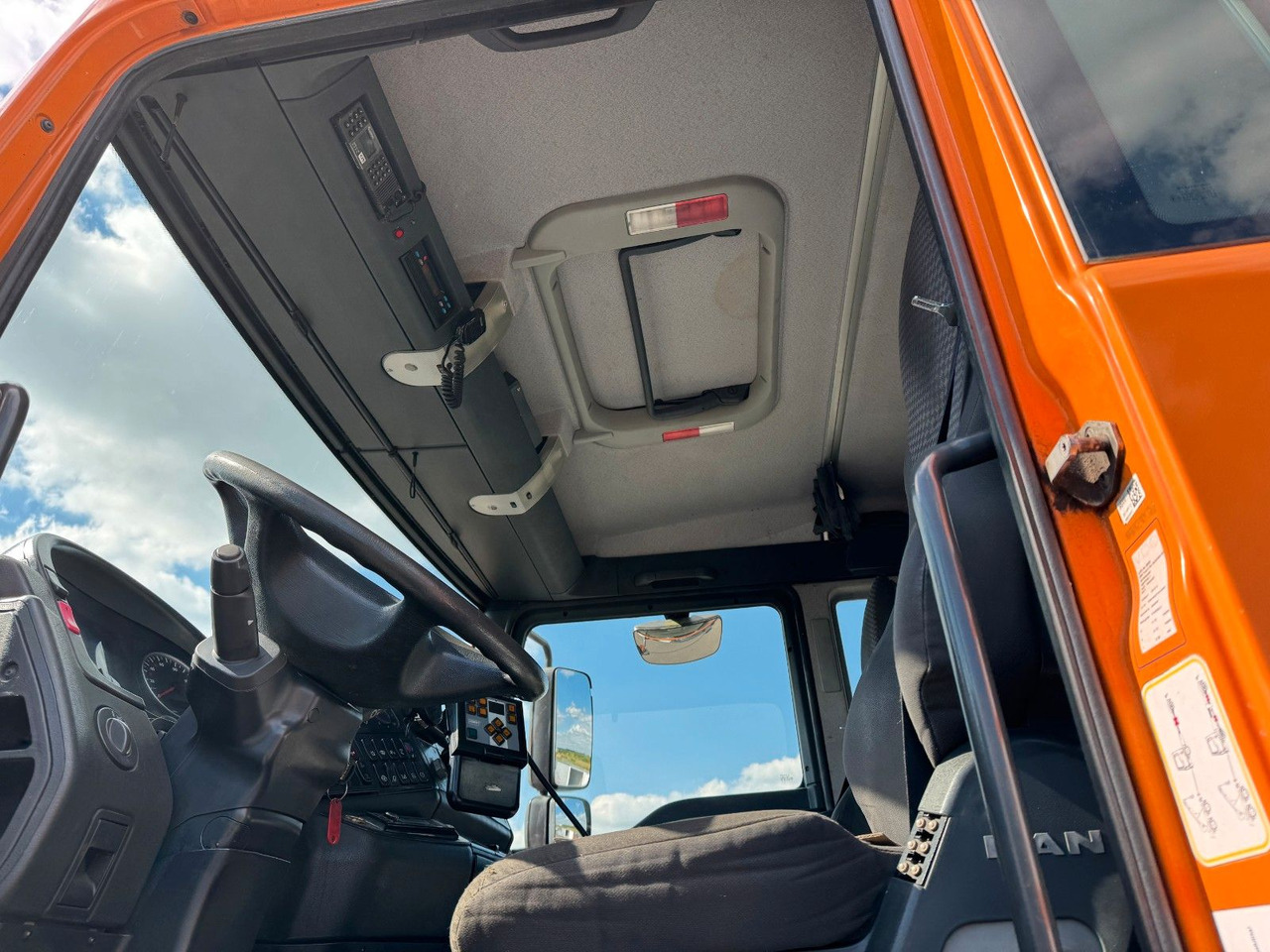 MAN TGA 18.350 4x4 Meiler Abroller RK 14.45 Winterd. - Camion cu cârlig: Foto 5 MAN TGA 18.350 4x4 Meiler Abroller RK 14.45 Winterd. - Camion cu cârlig: Foto 5