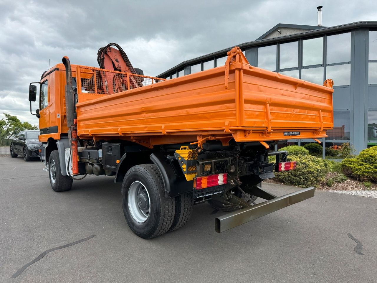 Mercedes-Benz Actros 1831 4x4 Kipper - Kran- Kupplung- Blattfe - Camion basculantă, Camion cu macara: Foto 3 Mercedes-Benz Actros 1831 4x4 Kipper - Kran- Kupplung- Blattfe - Camion basculantă, Camion cu macara: Foto 3