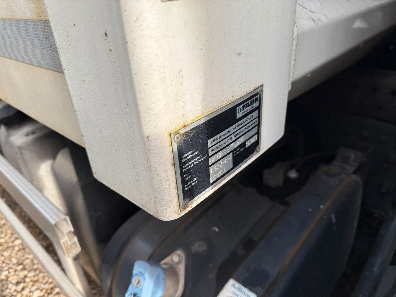 Mercedes-Benz Actros 2532 6x2 MP3 Faun Power Press 524 - Autogunoiere: Foto 5 Mercedes-Benz Actros 2532 6x2 MP3 Faun Power Press 524 - Autogunoiere: Foto 5