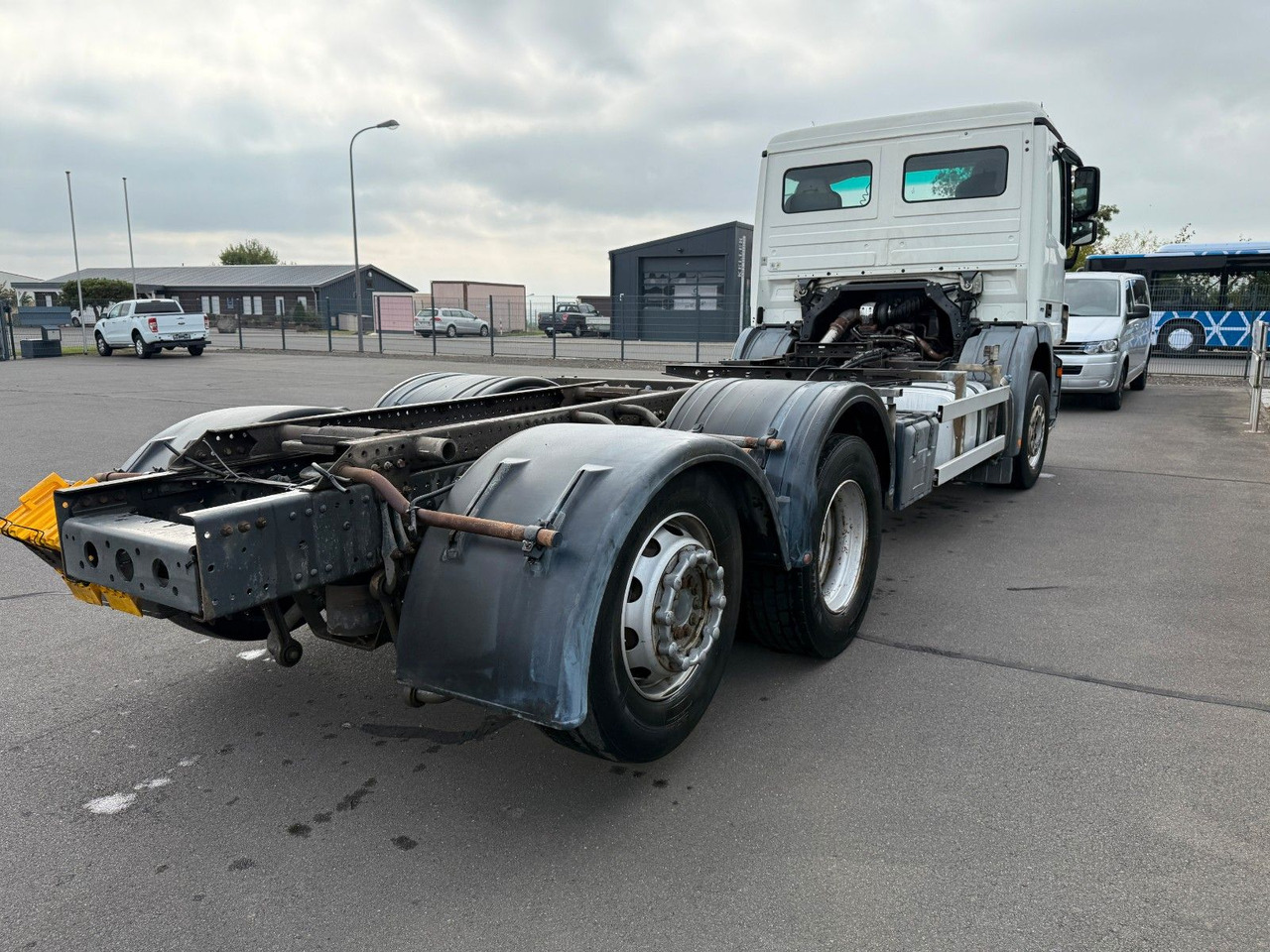 Mercedes-Benz Actros 2532 MP 3 Fahrgestell - Camion şasiu: Foto 5 Mercedes-Benz Actros 2532 MP 3 Fahrgestell - Camion şasiu: Foto 5