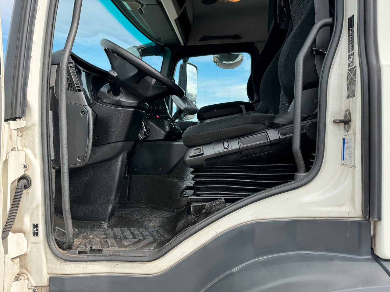 Mercedes-Benz Antos 2533 6x2 Mercedes-Benz Antos 2533 6x2 - 3 x am Lager - - Camion şasiu: Foto 4 Mercedes-Benz Antos 2533 6x2 Mercedes-Benz Antos 2533 6x2 - 3 x am Lager - - Camion şasiu: Foto 4