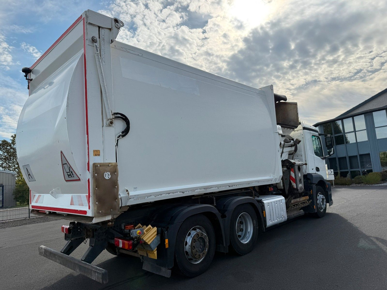 Leasing de  Mercedes-Benz Antos 2533 Seitenlader HS SL- VK- F Mercedes-Benz Antos 2533 Seitenlader HS SL- VK- F: Foto 11