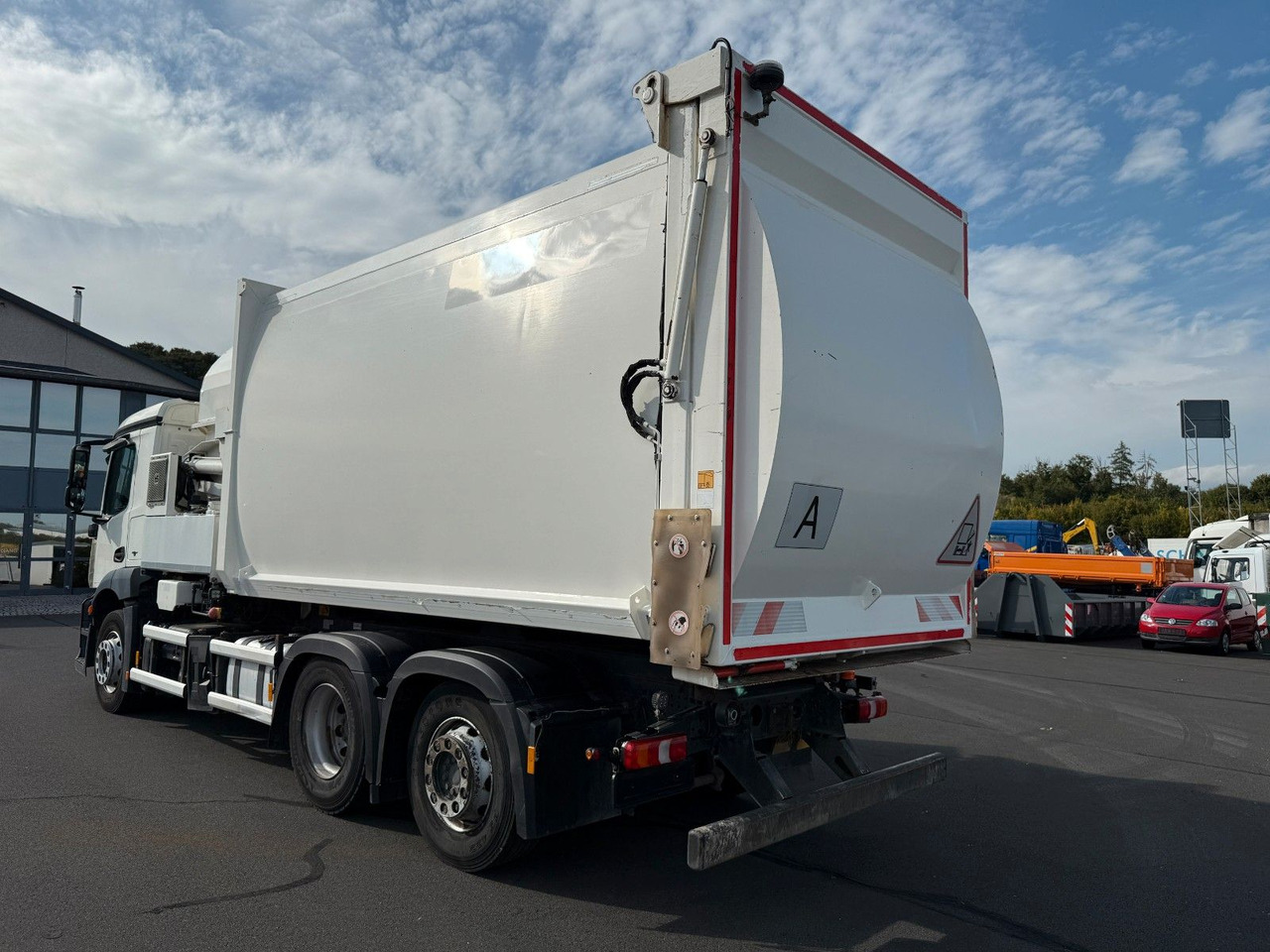 Leasing de  Mercedes-Benz Antos 2533 Seitenlader HS SL- VK- F Mercedes-Benz Antos 2533 Seitenlader HS SL- VK- F: Foto 9