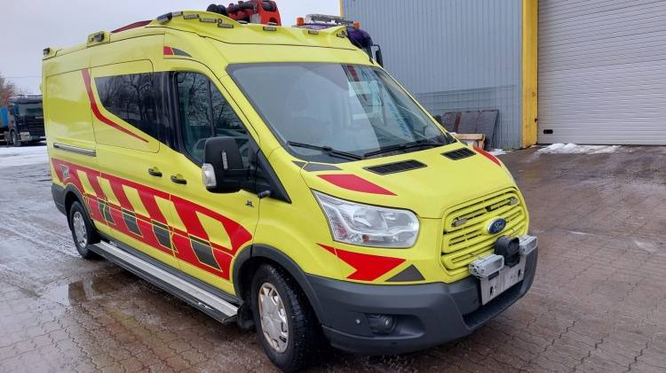 FORD TRANSIT 2,0TDI AMBULANCE KLIMA 1.2018 EURO 6, 3 UNITS - Ambulanță: Foto 4 FORD TRANSIT 2,0TDI AMBULANCE KLIMA 1.2018 EURO 6, 3 UNITS - Ambulanță: Foto 4