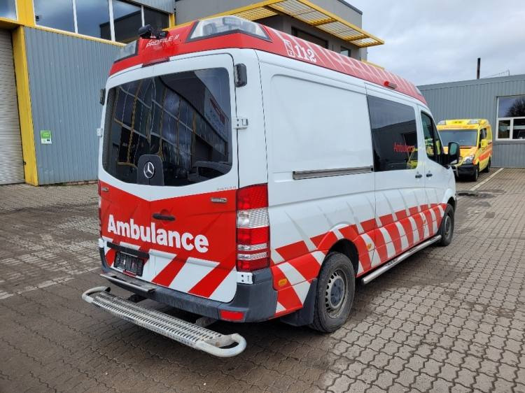 MERCEDES – BENZ SPRINTER 319 3.0D AMBULANCE (PROFILE) KLIMA, 6.2017, EURO 6  - Ambulanță: Foto 4 MERCEDES – BENZ SPRINTER 319 3.0D AMBULANCE (PROFILE) KLIMA, 6.2017, EURO 6  - Ambulanță: Foto 4