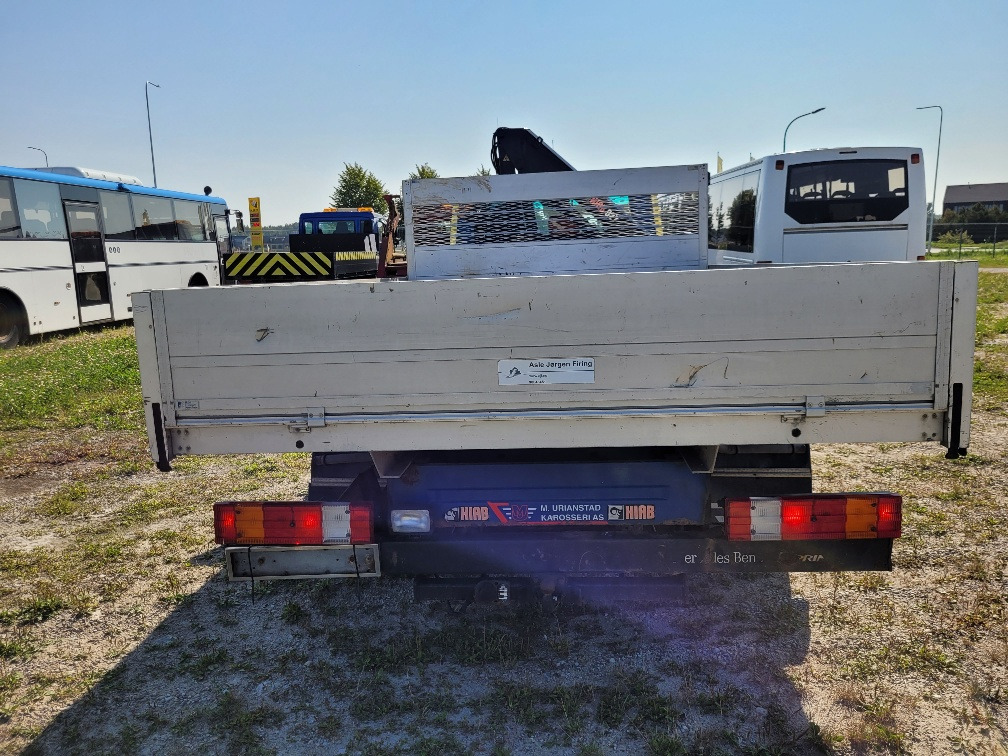 MERCEDES – BENZ SPRINTER 616CDI HIAB 027-2 Crane 10.2004 - Autoutilitară cu platformă: Foto 5 MERCEDES – BENZ SPRINTER 616CDI HIAB 027-2 Crane 10.2004 - Autoutilitară cu platformă: Foto 5