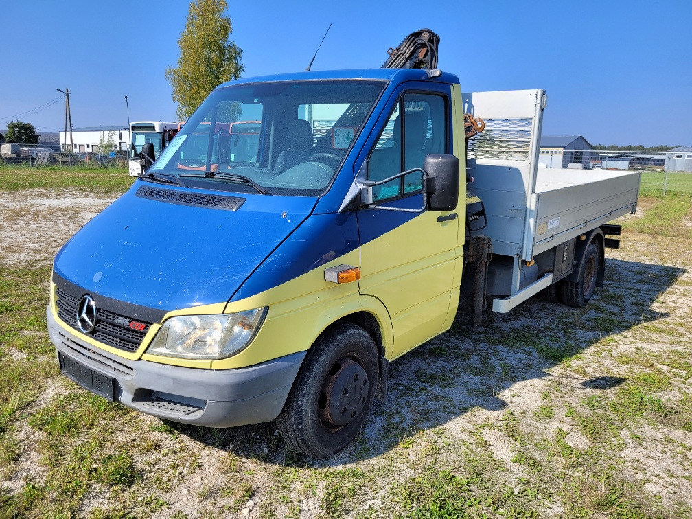 MERCEDES – BENZ SPRINTER 616CDI HIAB 027-2 Crane 10.2004 - Autoutilitară cu platformă: Foto 2 MERCEDES – BENZ SPRINTER 616CDI HIAB 027-2 Crane 10.2004 - Autoutilitară cu platformă: Foto 2