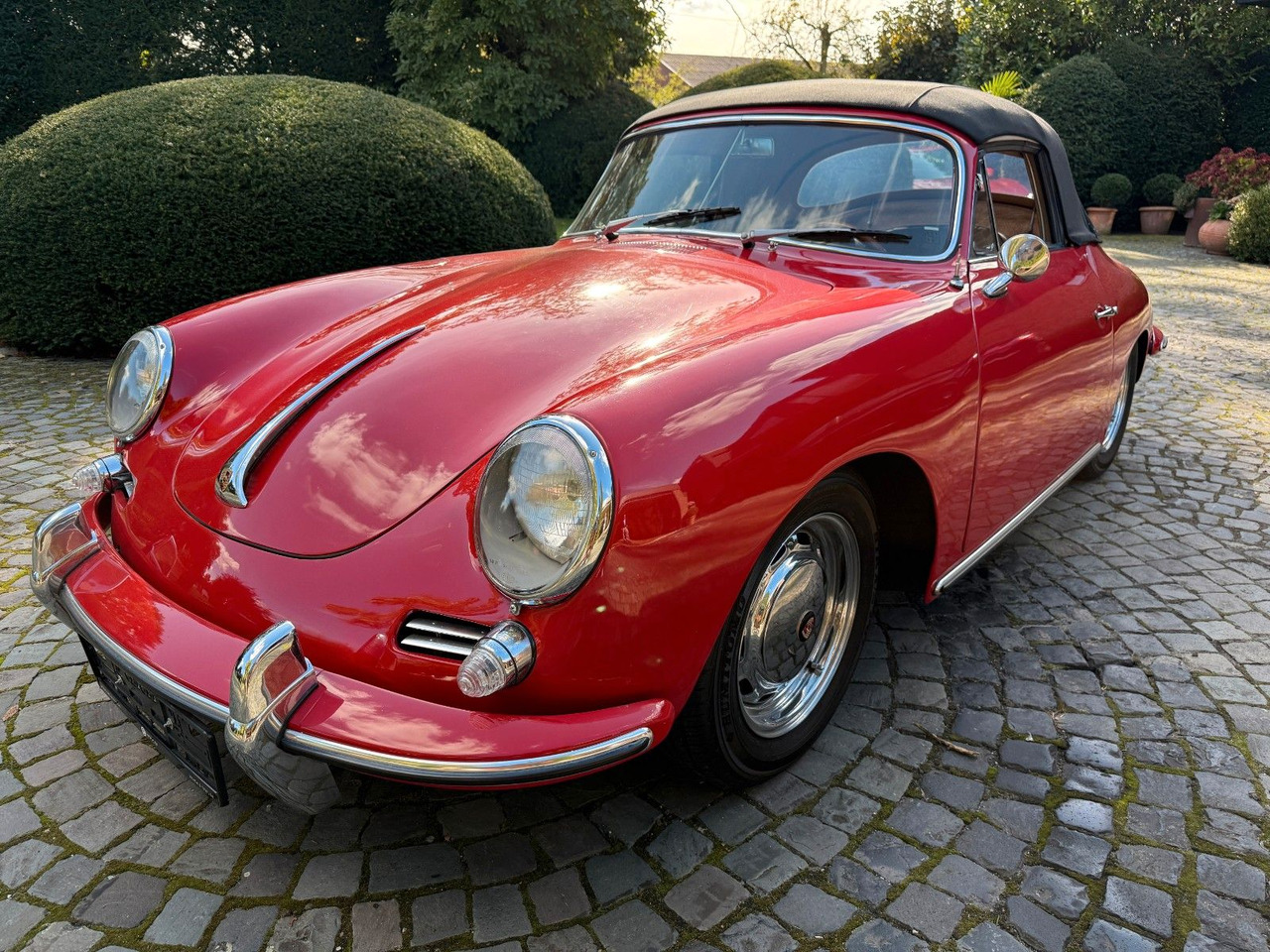 Porsche 356 C / 1600 C Reutter Cabrio Porsche 356 C / 1600 C Reutter Cabrio - Automobil: Foto 1 Porsche 356 C / 1600 C Reutter Cabrio Porsche 356 C / 1600 C Reutter Cabrio - Automobil: Foto 1