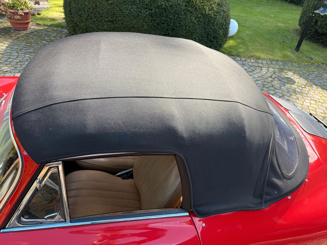 Porsche 356 C / 1600 C Reutter Cabrio Porsche 356 C / 1600 C Reutter Cabrio - Automobil: Foto 5 Porsche 356 C / 1600 C Reutter Cabrio Porsche 356 C / 1600 C Reutter Cabrio - Automobil: Foto 5