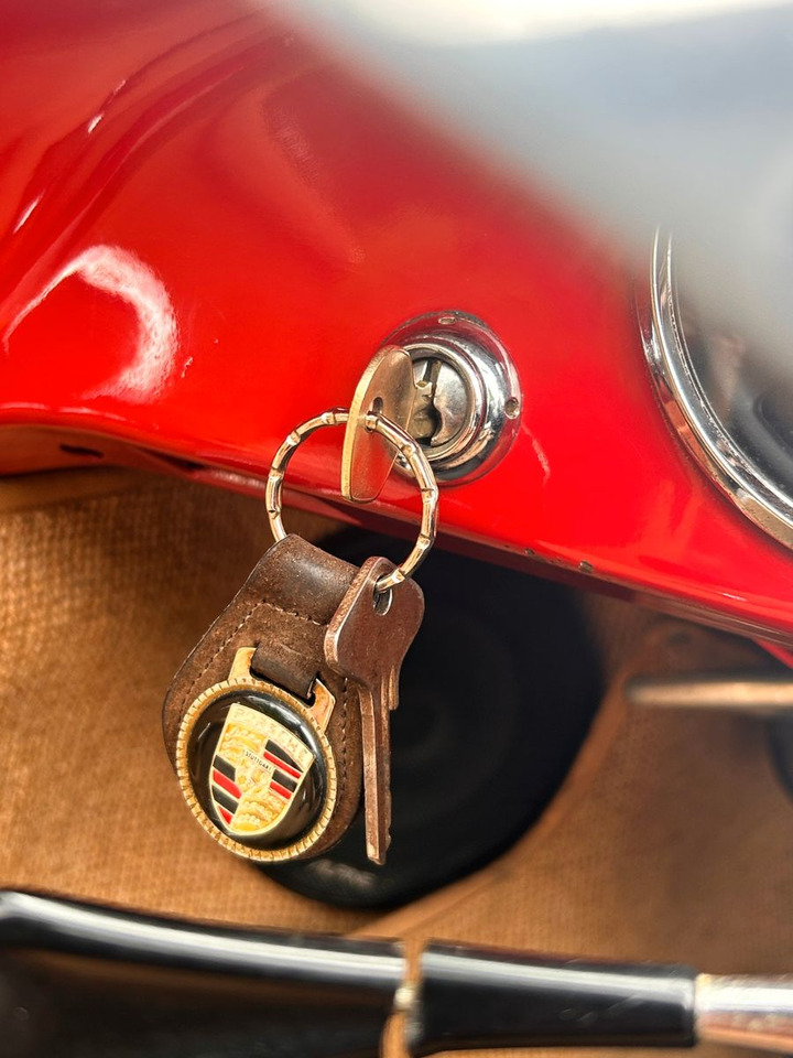 Cabrio Porsche 356C: Foto 37