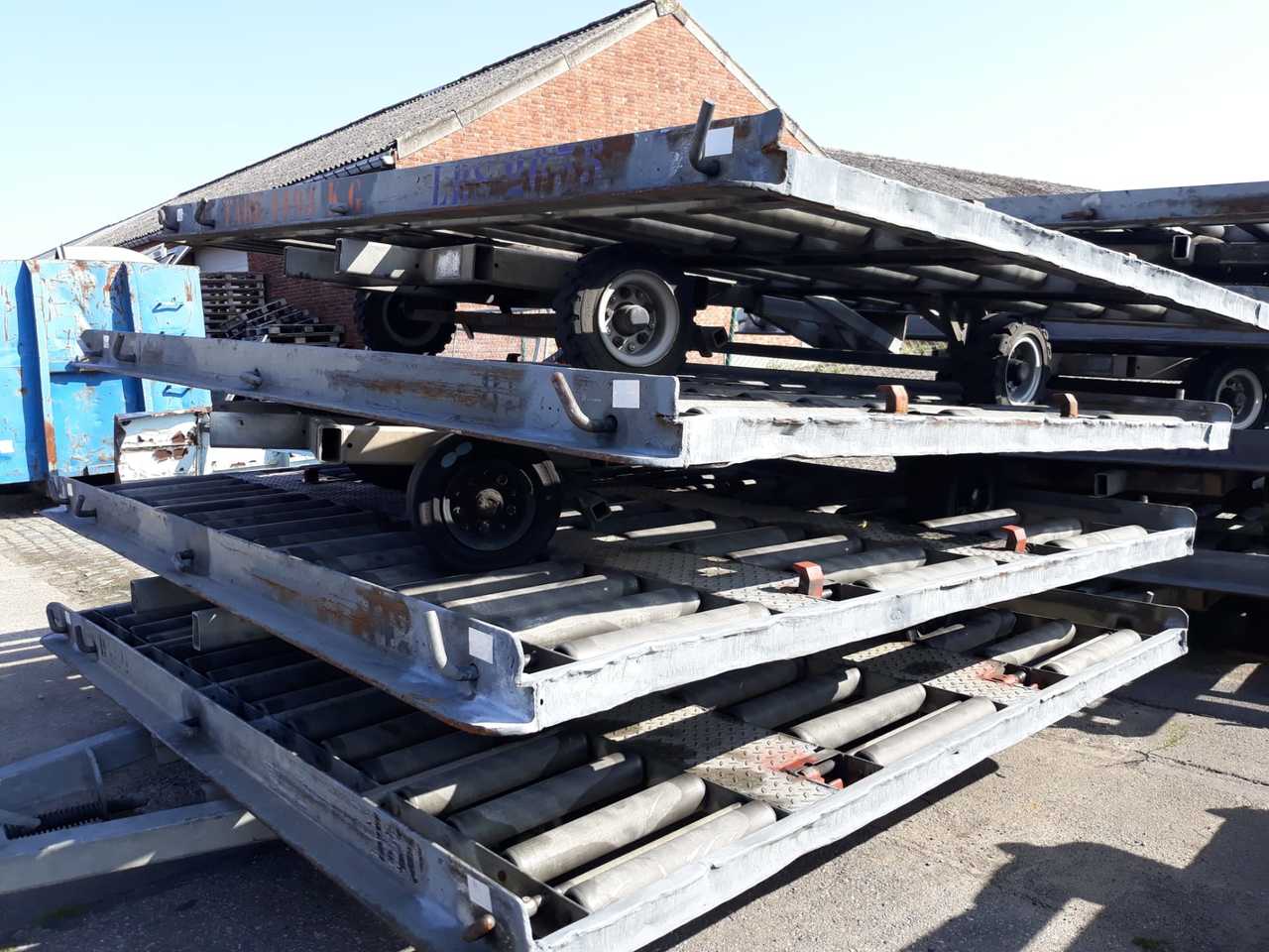 Pallet Dollies - Echipamente aeroportuare: Foto 2 Pallet Dollies - Echipamente aeroportuare: Foto 2