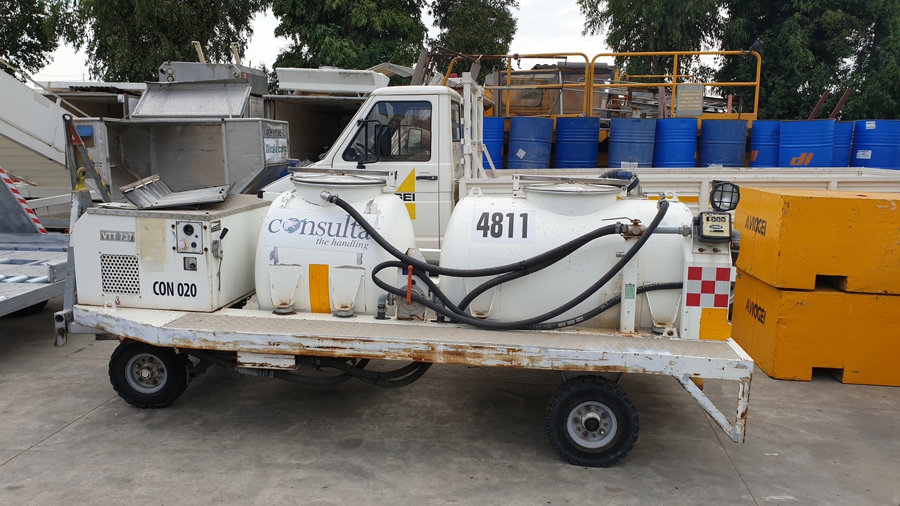 Waste Unit Aviogei VTT 737 - Vehicul de vidanjare pentru avioane: Foto 1 Waste Unit Aviogei VTT 737 - Vehicul de vidanjare pentru avioane: Foto 1