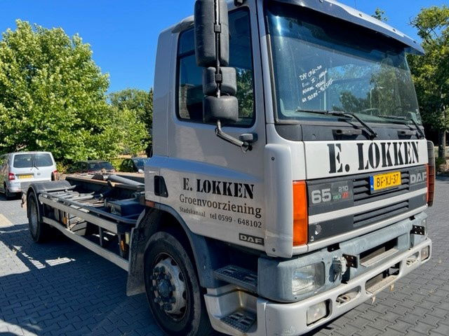 DAF 65.210 FA65.210 - Camion transport containere/ Swap body: Foto 2 DAF 65.210 FA65.210 - Camion transport containere/ Swap body: Foto 2