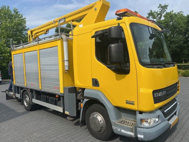 DAF LF 220 FA45.220 LF Custers T265-12.5 - Camion cu nacela: Foto 2 DAF LF 220 FA45.220 LF Custers T265-12.5 - Camion cu nacela: Foto 2