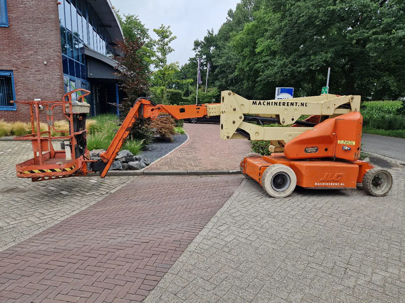 JLG E400AJPN - Nacela articulata: Foto 4 JLG E400AJPN - Nacela articulata: Foto 4