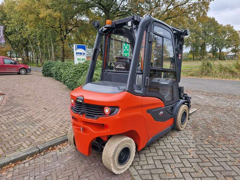 Linde H35D-01 - Motostivuitor: Foto 5 Linde H35D-01 - Motostivuitor: Foto 5