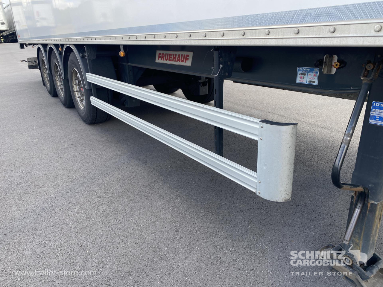FRUEHAUF Dryfreight Standard - Semiremorcă furgon: Foto 4 FRUEHAUF Dryfreight Standard - Semiremorcă furgon: Foto 4