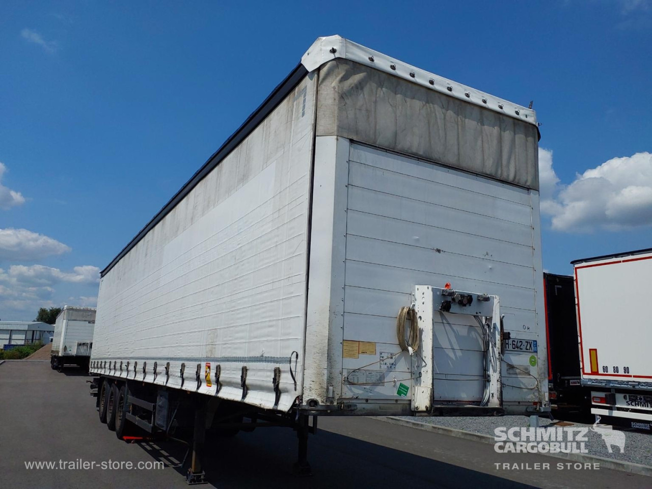 SCHMITZ Curtainsider Mega Taillift - Semiremorcă prelată: Foto 1 SCHMITZ Curtainsider Mega Taillift - Semiremorcă prelată: Foto 1