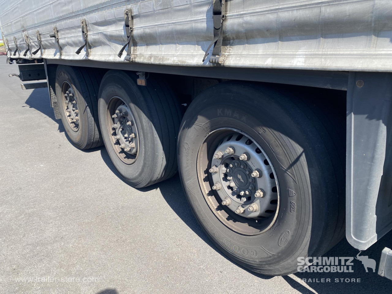 SCHMITZ Curtainsider Standard - Semiremorcă prelată: Foto 4 SCHMITZ Curtainsider Standard - Semiremorcă prelată: Foto 4