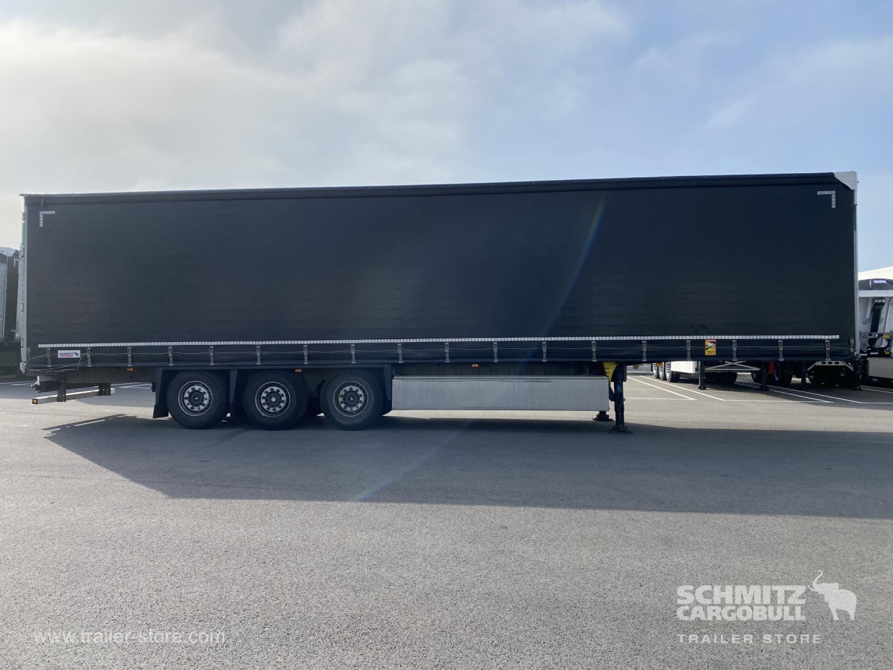 SCHMITZ Curtainsider Standard - Semiremorcă prelată: Foto 5 SCHMITZ Curtainsider Standard - Semiremorcă prelată: Foto 5