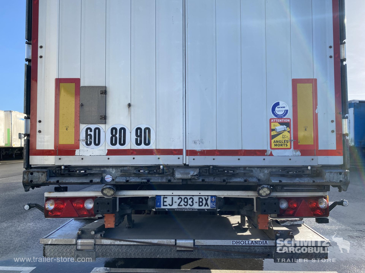 SCHMITZ Curtainsider Standard Taillift - Semiremorcă prelată: Foto 3 SCHMITZ Curtainsider Standard Taillift - Semiremorcă prelată: Foto 3