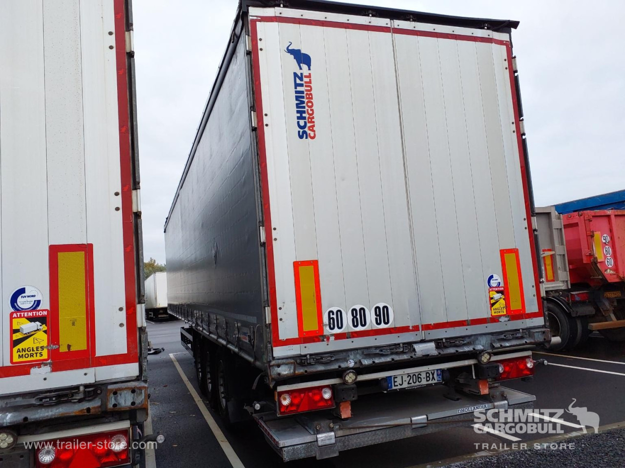 SCHMITZ Curtainsider Standard Taillift - Semiremorcă prelată: Foto 3 SCHMITZ Curtainsider Standard Taillift - Semiremorcă prelată: Foto 3