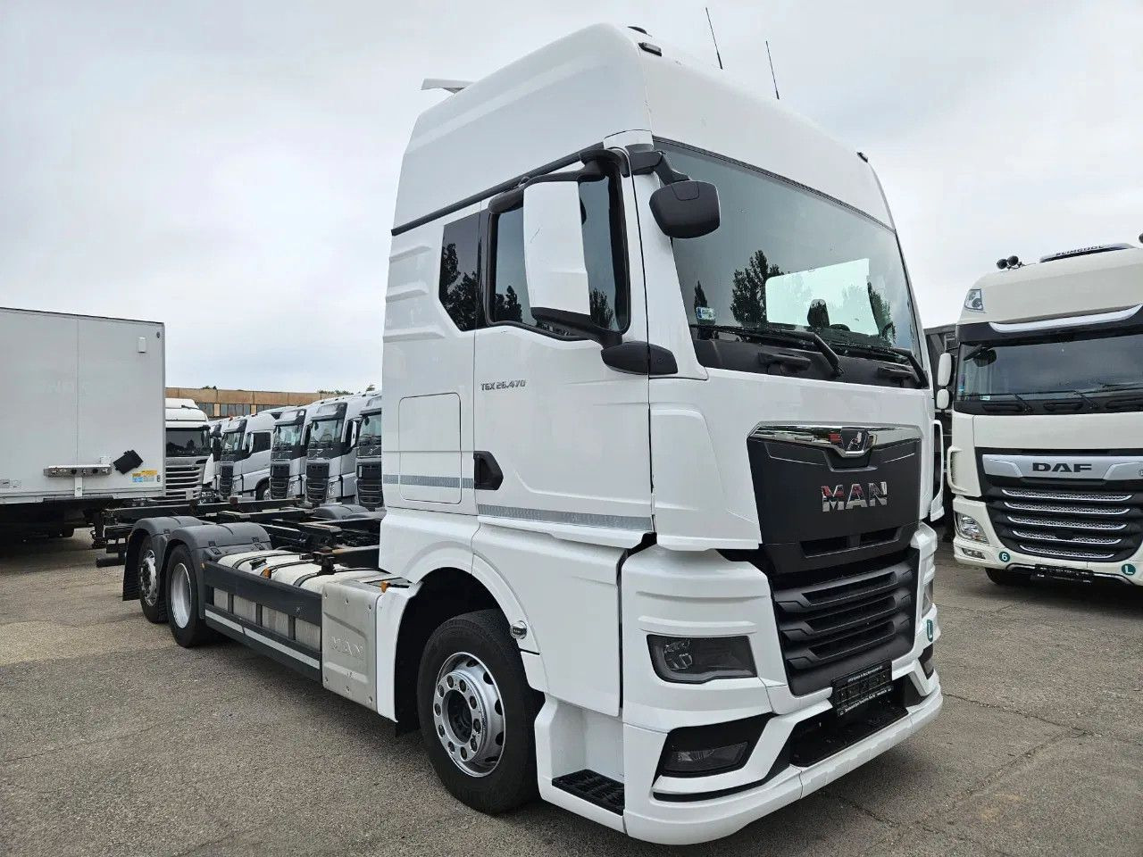 MAN TGX 26.470 XXL BDF 6x2 2 units, NAVI, Lift Axle - Camion transport containere/ Swap body: Foto 2 MAN TGX 26.470 XXL BDF 6x2 2 units, NAVI, Lift Axle - Camion transport containere/ Swap body: Foto 2