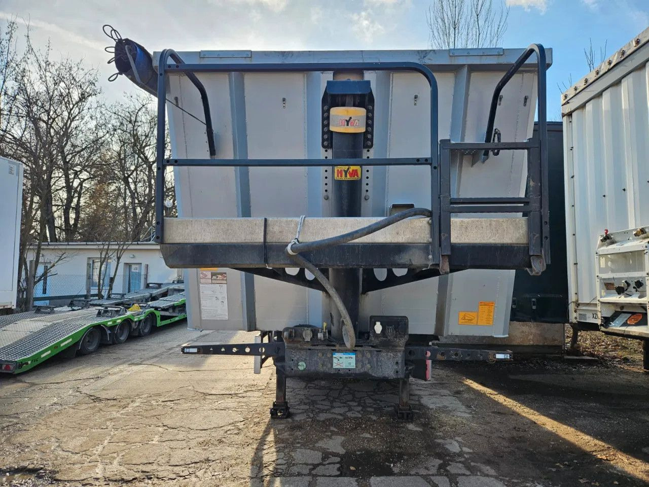 Wielton NW-3 38m3 Lifting Axle, Alloy w. 2 units in stoc - Semiremorcă basculantă: Foto 2 Wielton NW-3 38m3 Lifting Axle, Alloy w. 2 units in stoc - Semiremorcă basculantă: Foto 2